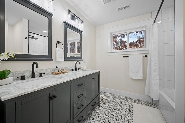 928 Washington Ave, Oakmont, PA 15139