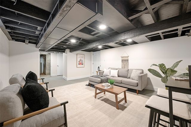 928 Washington Ave, Oakmont, PA 15139