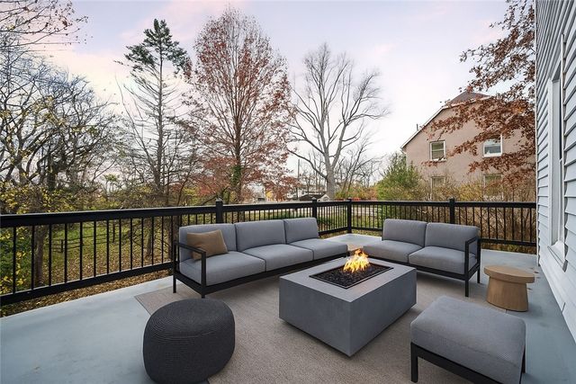 928 Washington Ave, Oakmont, PA 15139