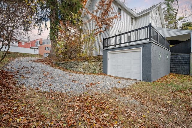 928 Washington Ave, Oakmont, PA 15139