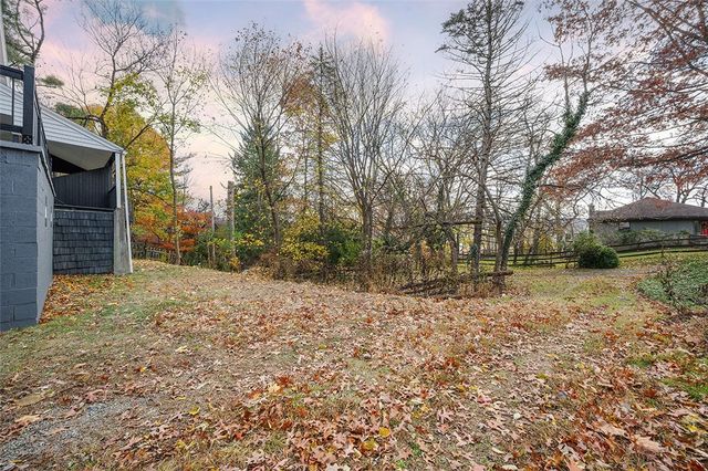 928 Washington Ave, Oakmont, PA 15139