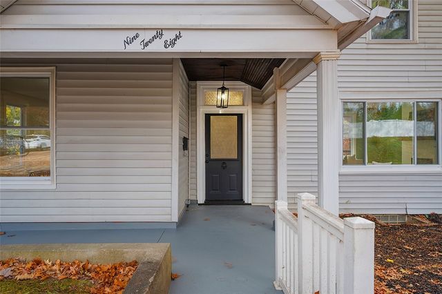 928 Washington Ave, Oakmont, PA 15139