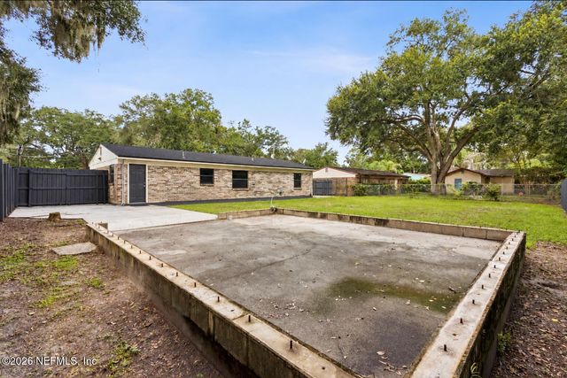 10919 KEY VEGA Drive, Jacksonville, FL 32218