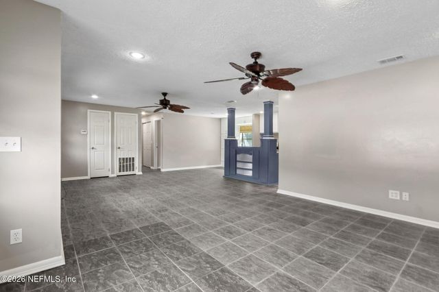 10919 KEY VEGA Drive, Jacksonville, FL 32218