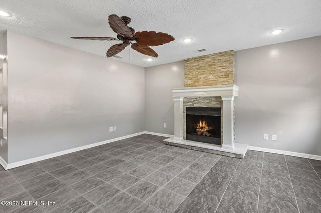 10919 KEY VEGA Drive, Jacksonville, FL 32218