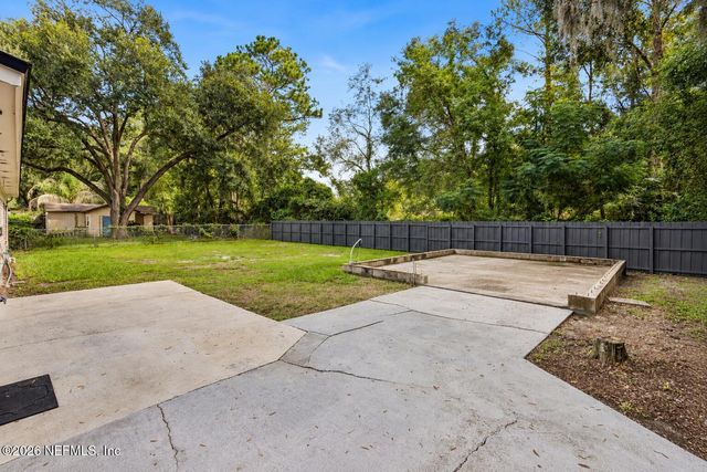 10919 KEY VEGA Drive, Jacksonville, FL 32218