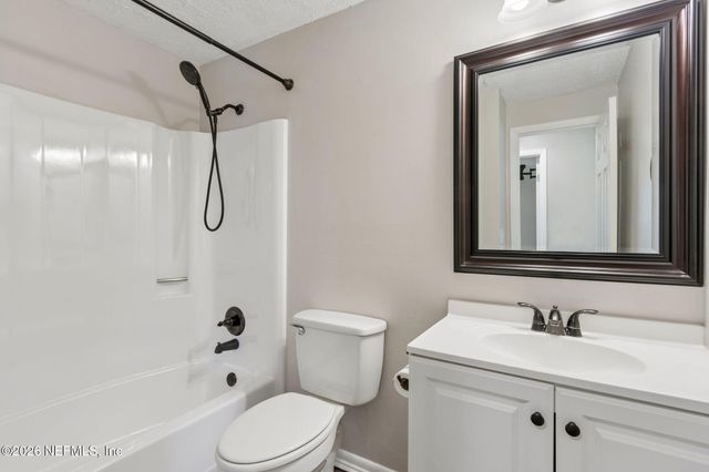 10919 KEY VEGA Drive, Jacksonville, FL 32218