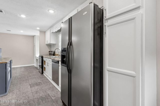 10919 KEY VEGA Drive, Jacksonville, FL 32218