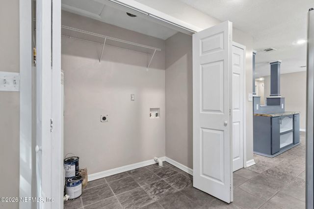 10919 KEY VEGA Drive, Jacksonville, FL 32218