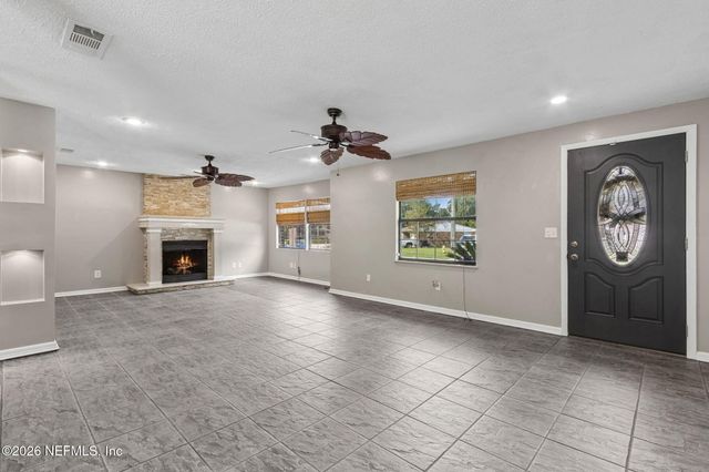 10919 KEY VEGA Drive, Jacksonville, FL 32218