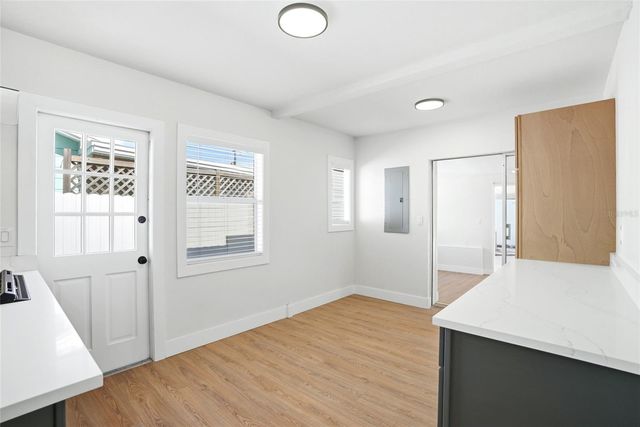 695 41ST STREET N, St Petersburg, FL 33713
