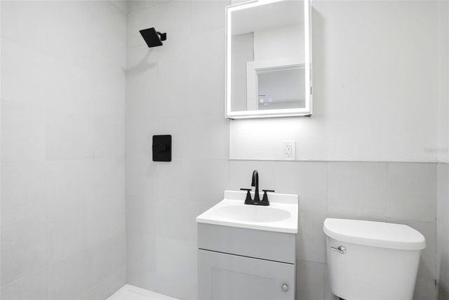 695 41ST STREET N, St Petersburg, FL 33713