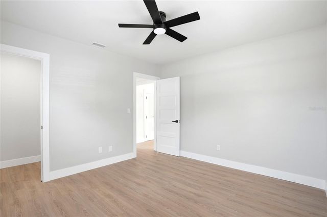 695 41ST STREET N, St Petersburg, FL 33713