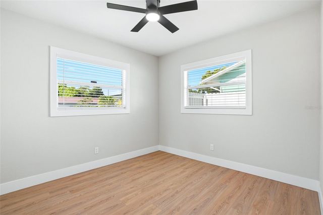 695 41ST STREET N, St Petersburg, FL 33713