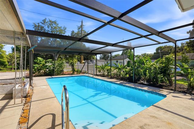 695 41ST STREET N, St Petersburg, FL 33713