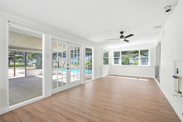 695 41ST STREET N, St Petersburg, FL 33713