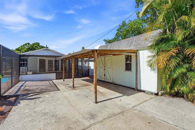 695 41ST STREET N, St Petersburg, FL 33713