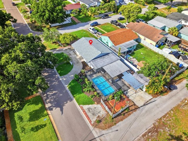 695 41ST STREET N, St Petersburg, FL 33713