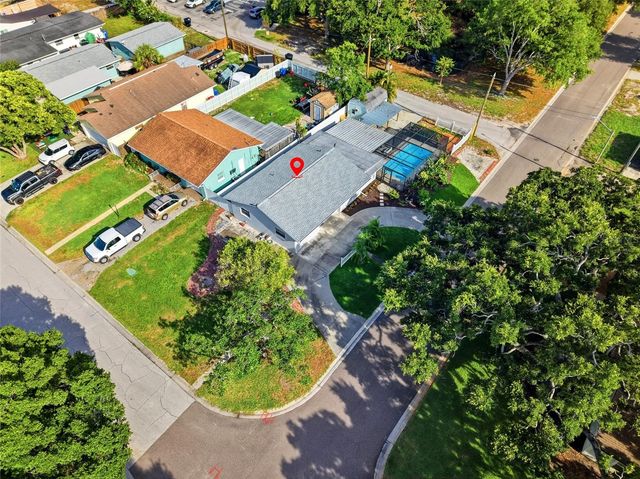 695 41ST STREET N, St Petersburg, FL 33713
