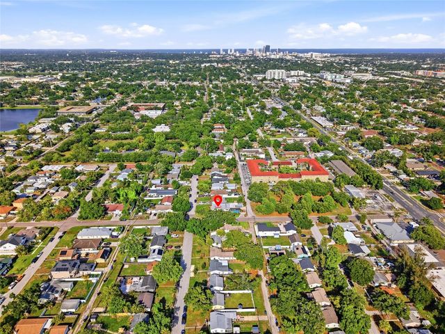 695 41ST STREET N, St Petersburg, FL 33713