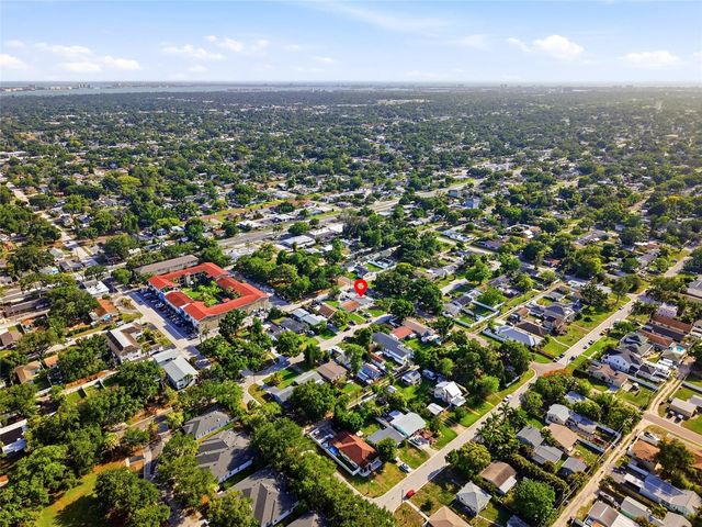 695 41ST STREET N, St Petersburg, FL 33713