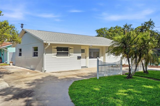 695 41ST STREET N, St Petersburg, FL 33713