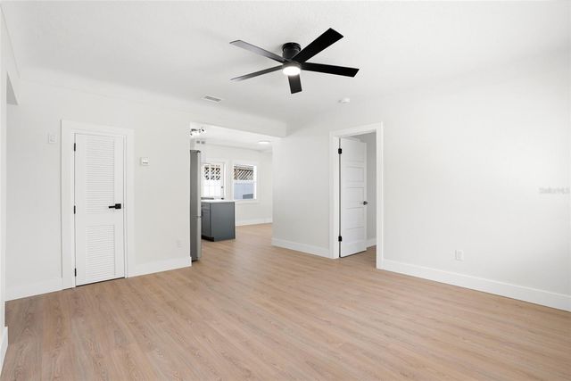 695 41ST STREET N, St Petersburg, FL 33713