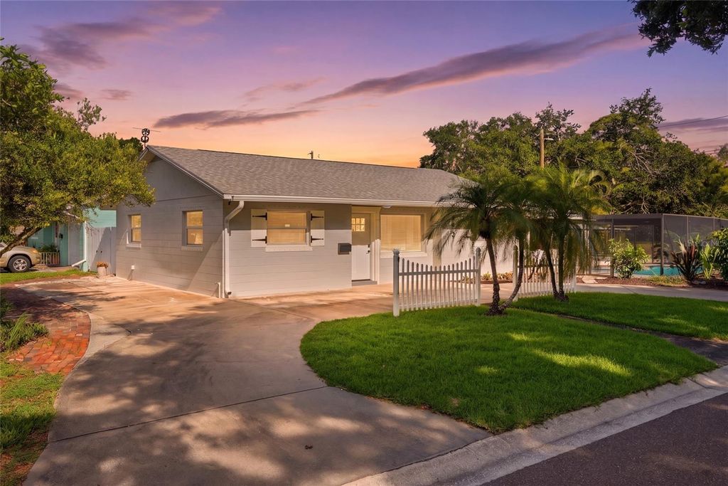695 41ST STREET N, St Petersburg, FL 33713
