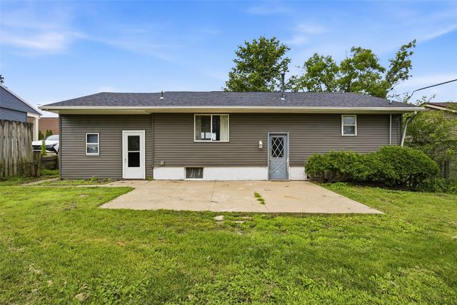 4700 Wenig Road NE, Cedar Rapids, IA 52402
