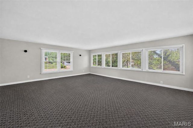 231 Renaldo Drive, Chesterfield, MO 63017