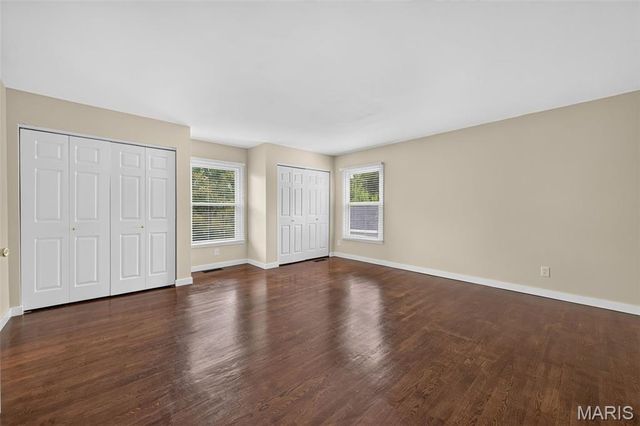 231 Renaldo Drive, Chesterfield, MO 63017