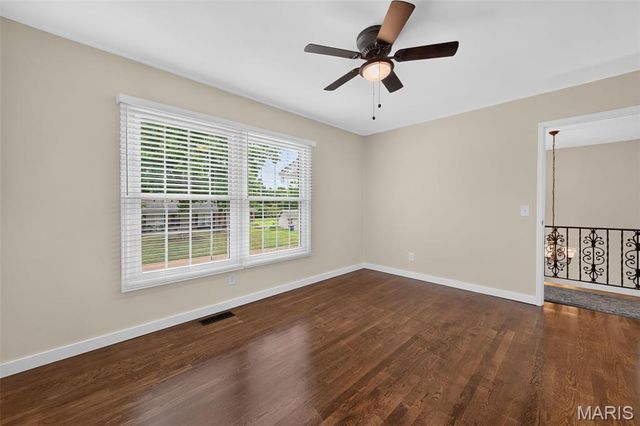 231 Renaldo Drive, Chesterfield, MO 63017