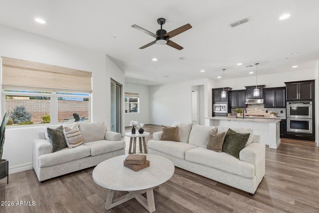 11844 W LONE TREE Trail, Peoria, AZ 85383
