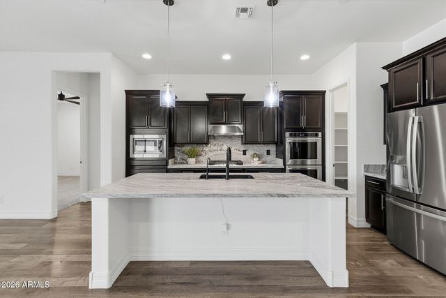 11844 W LONE TREE Trail, Peoria, AZ 85383