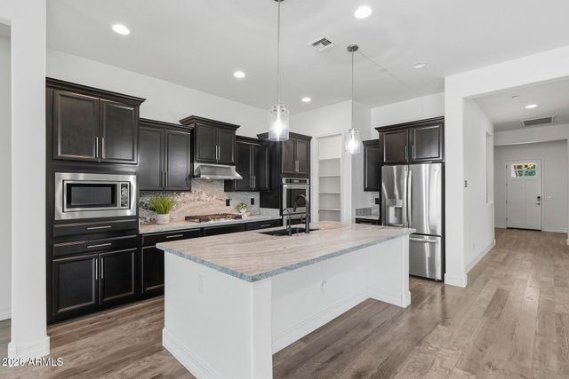 11844 W LONE TREE Trail, Peoria, AZ 85383