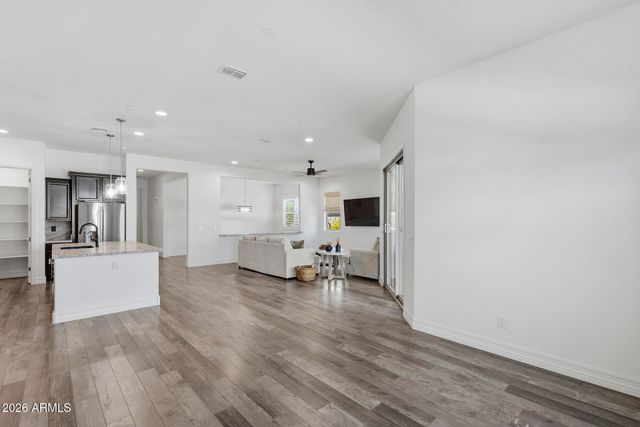 11844 W LONE TREE Trail, Peoria, AZ 85383