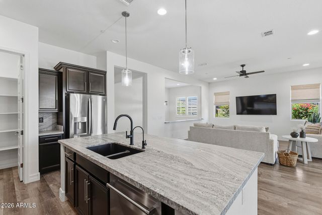 11844 W LONE TREE Trail, Peoria, AZ 85383