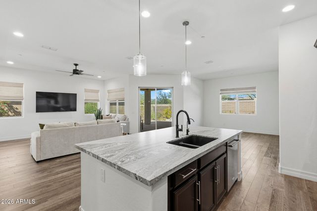 11844 W LONE TREE Trail, Peoria, AZ 85383