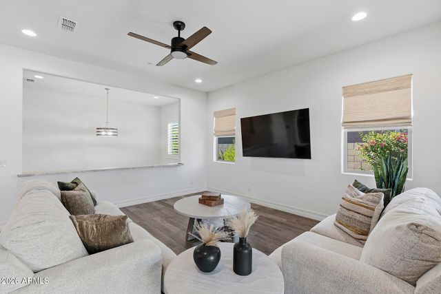 11844 W LONE TREE Trail, Peoria, AZ 85383