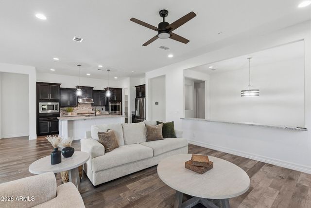 11844 W LONE TREE Trail, Peoria, AZ 85383