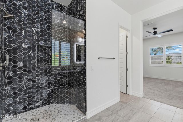 11844 W LONE TREE Trail, Peoria, AZ 85383