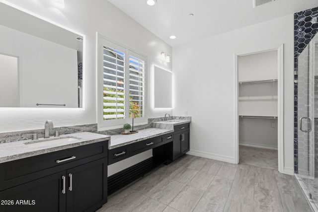 11844 W LONE TREE Trail, Peoria, AZ 85383