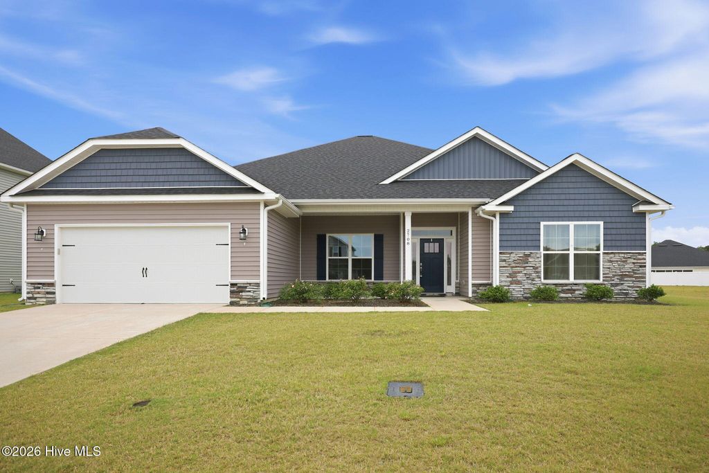 2708 Chalet Circle, Winterville, NC 28590