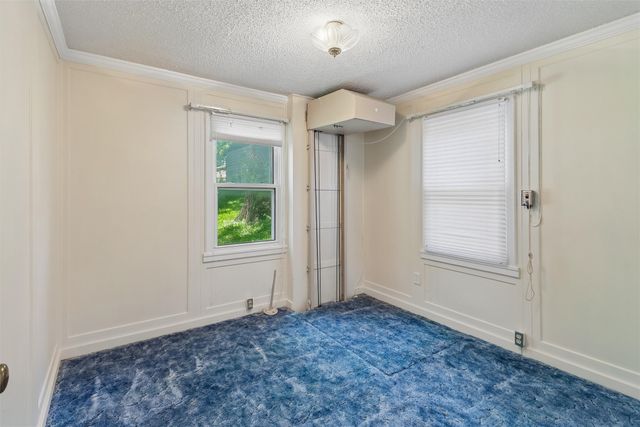 105 E Wall Avenue, Des Moines, IA 50315