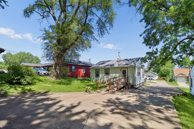 105 E Wall Avenue, Des Moines, IA 50315