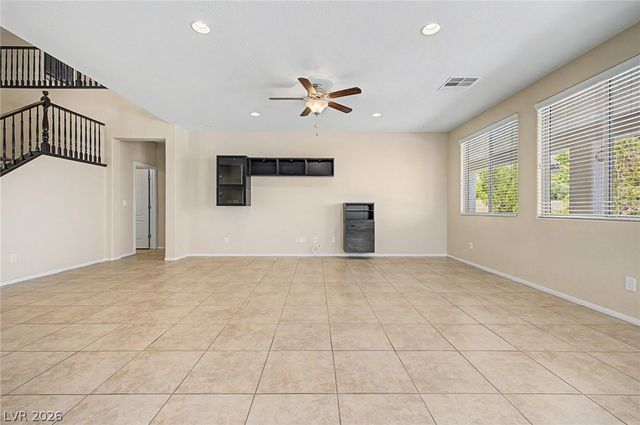 10104 Amana Oaks Avenue, Las Vegas, NV 89166