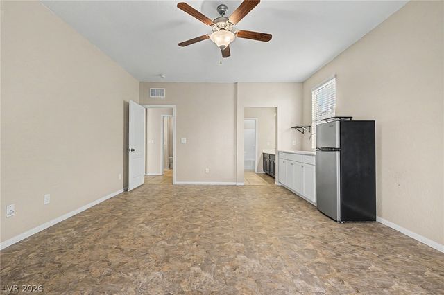 10104 Amana Oaks Avenue, Las Vegas, NV 89166