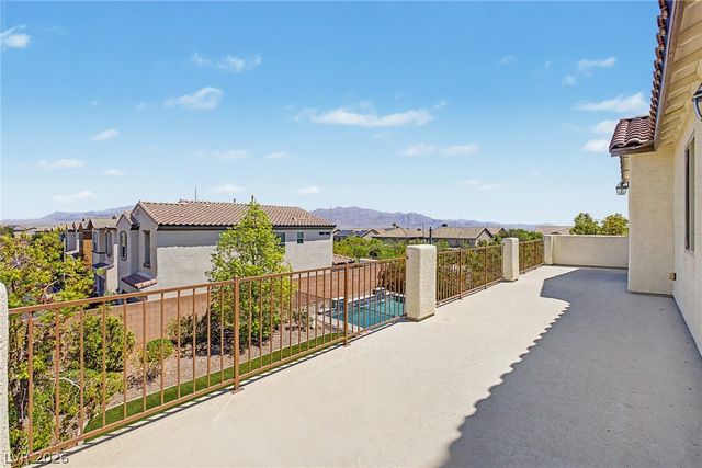 10104 Amana Oaks Avenue, Las Vegas, NV 89166