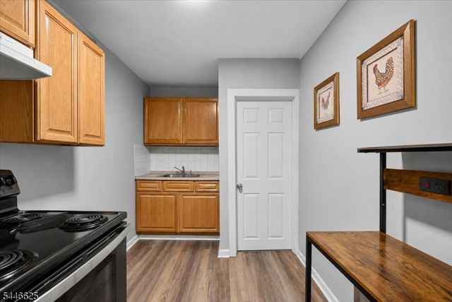 69 N 3Rd St, Paterson City, NJ 07522