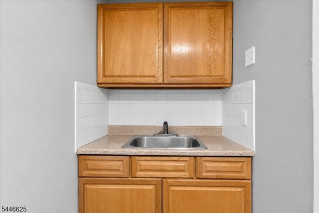 69 N 3Rd St, Paterson City, NJ 07522